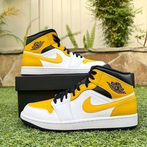 Men’s Nike air jordan 1 mid white yellow shoes